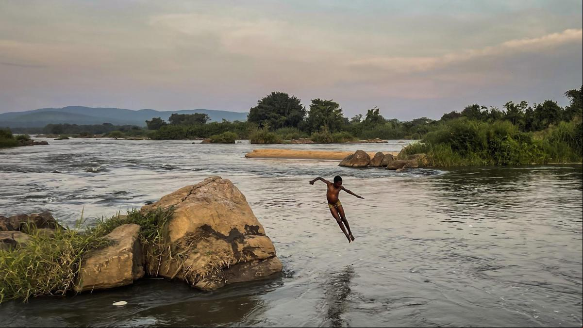 La Vanguardia, premio Ortega y Gasset por un reportaje multimedia de Xavier Aldekoa sobre el río Congo