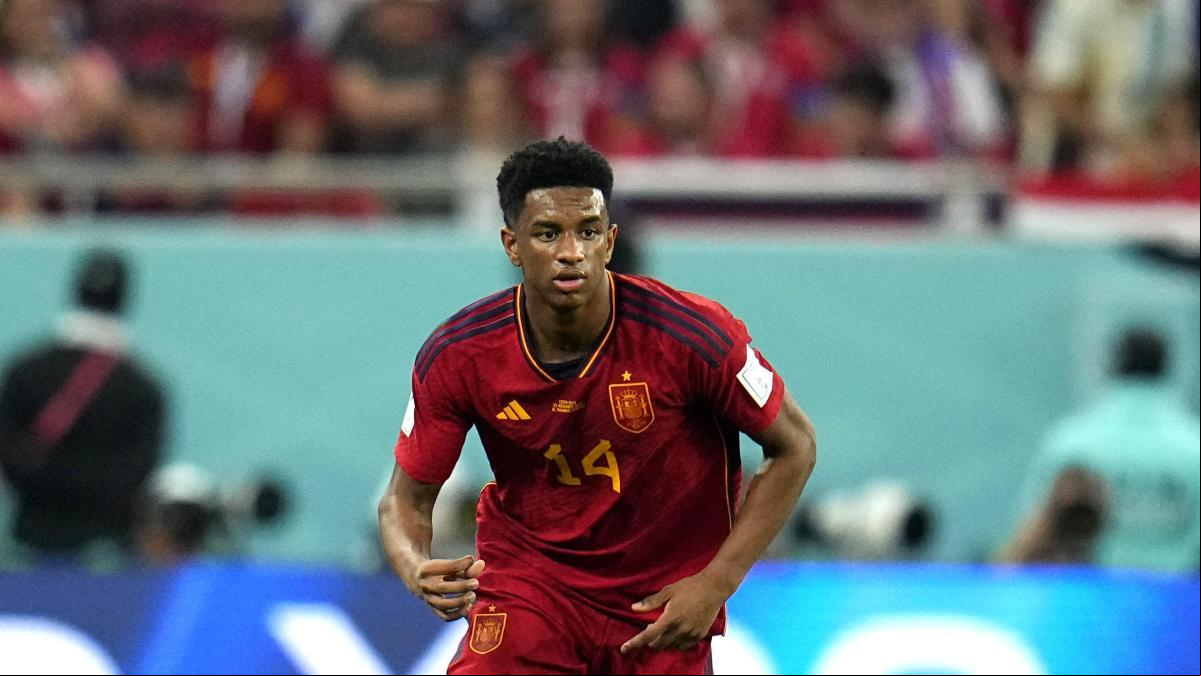 Balde y Nico Williams, titulares ante Japón