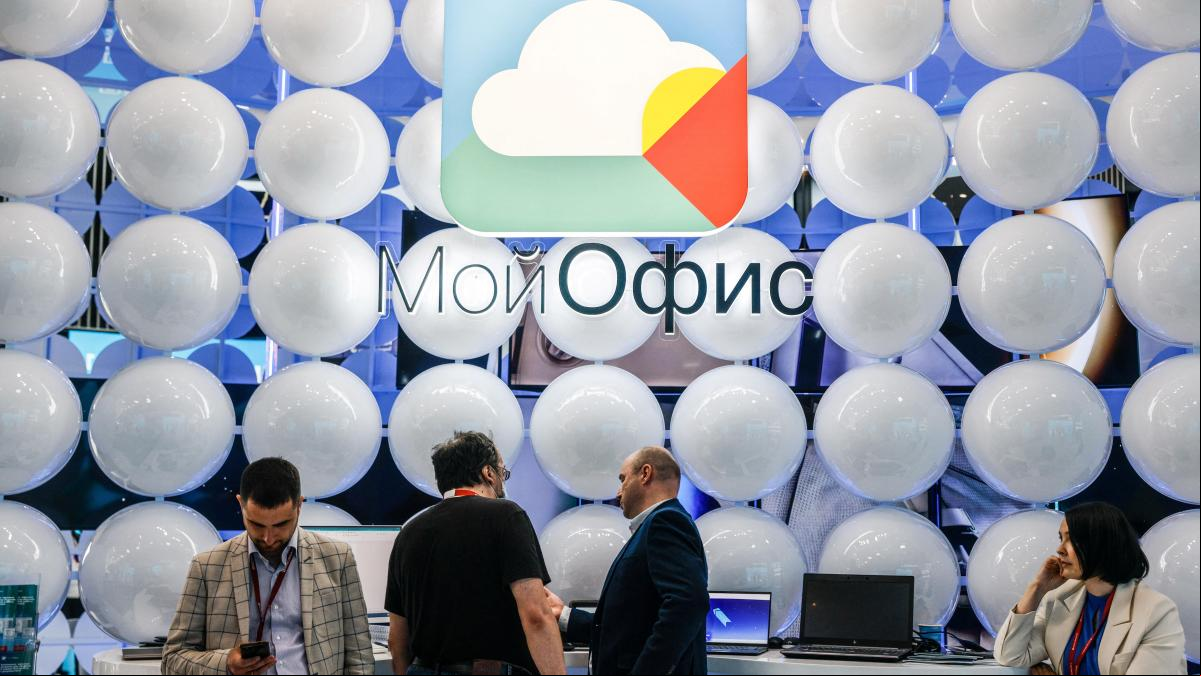 Rusia estudia prohibir el teletrabajo para alentar el regreso de hombres en edad de luchar