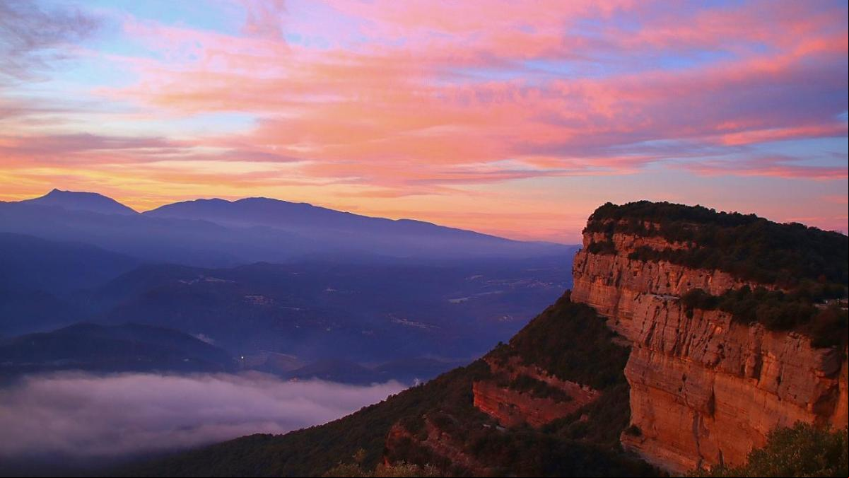 Descubre cómo tocar el cielo en Tavertet