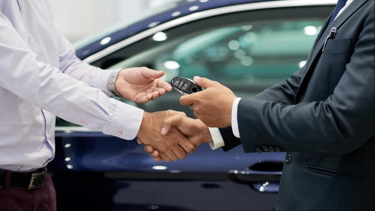 T&E denuncia que las marcas suben el precio de los coches pequeños muy por encima de la inflación