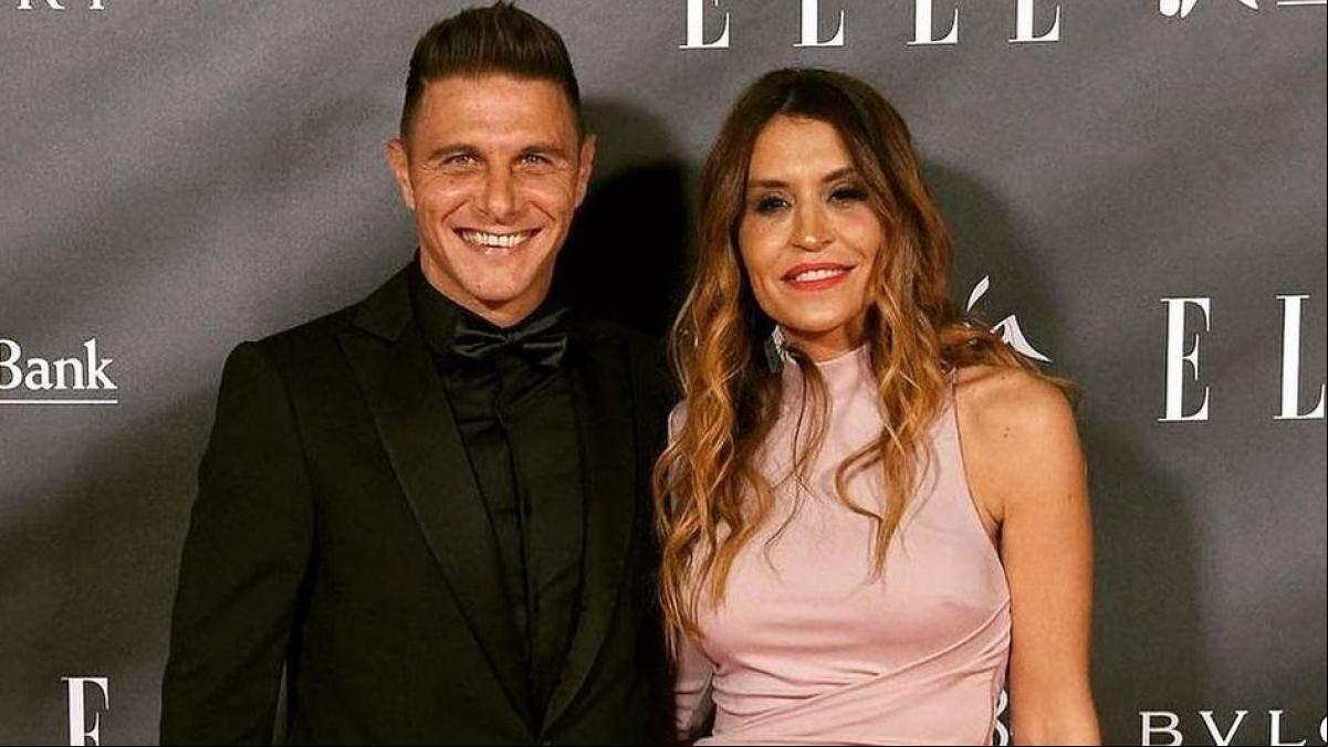 Joaquín rompe su silencio tras filtrarse los mensajes con Claudia Bavel: respuesta contundente con su mujer, Susana Saborido