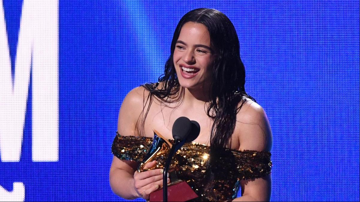 Rosalía gana el Grammy a mejor álbum latino alternativo por Motomami Rosalía gana el Grammy a mejor álbum latino alternativo por Motomami