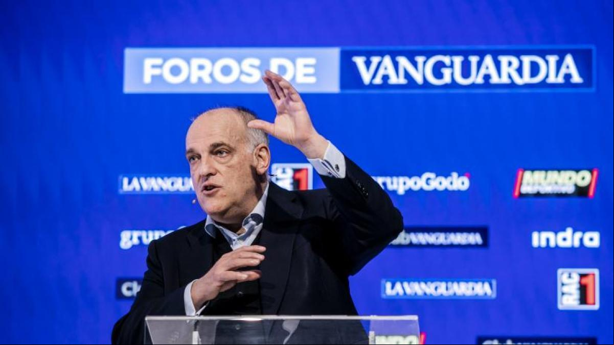 Tebas: No creo que el Barça haya comprado a los árbitros