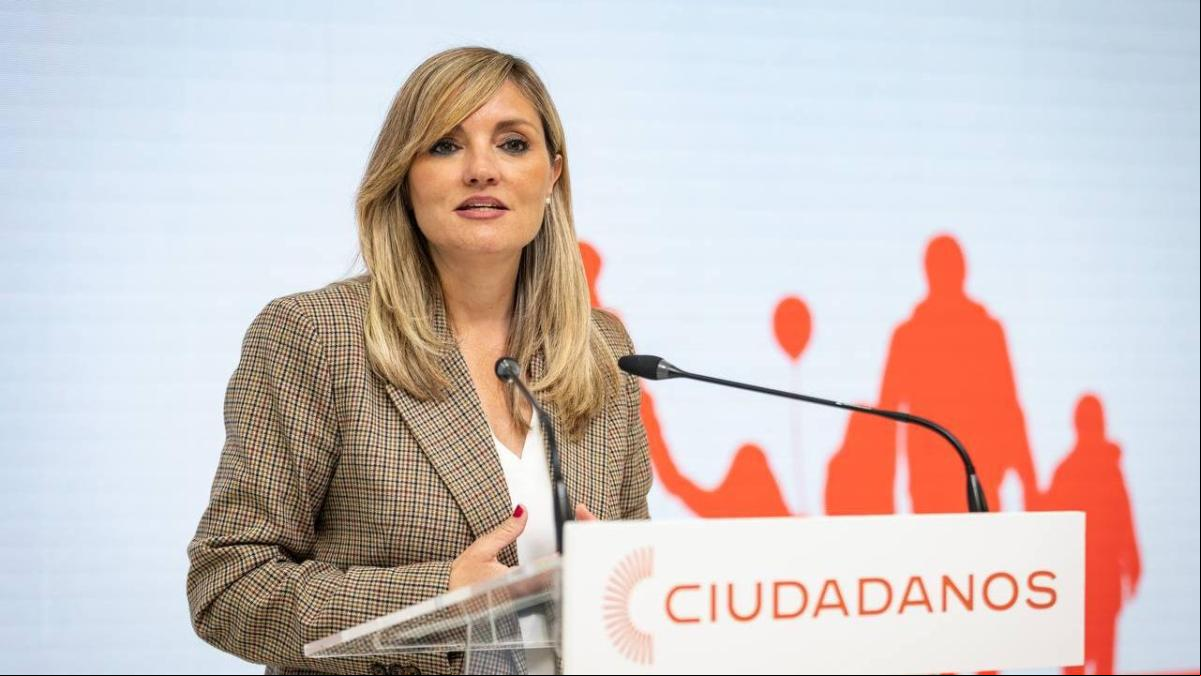 Ciudadanos pide la dimisión de Escrivá por la enmienda a la totalidad de la Airef a su reforma Ciudadanos pide la dimisión de Escrivá por la enmienda a la totalidad de la Airef a su reforma