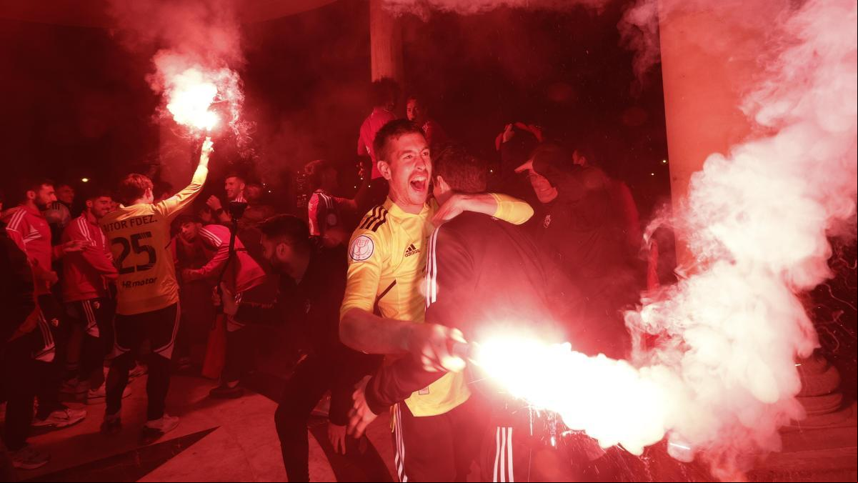 Fiesta hasta el amanecer en Pamplona por el pase a la final de Copa del Rey