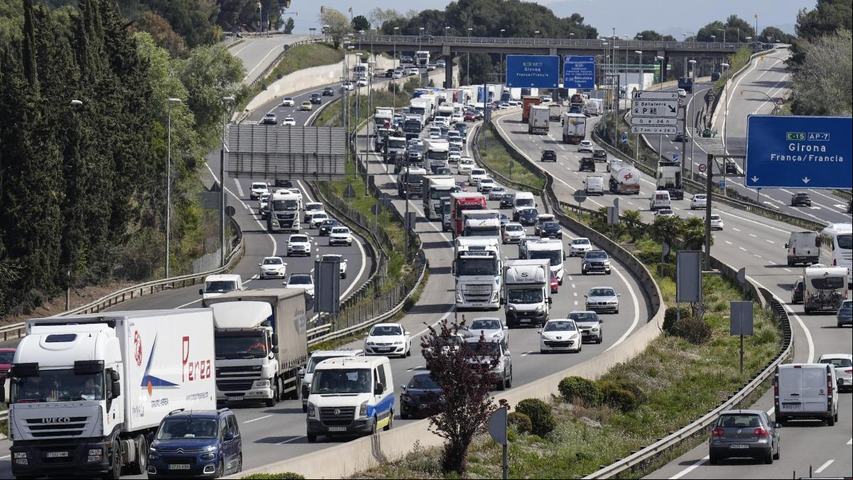 Operación retorno: la AP-7 concentra retenciones de hasta 11 kilómetros
