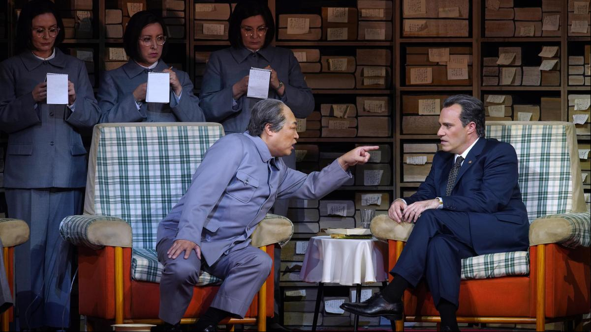 El Real se ríe del ego de los políticos con Nixon in China