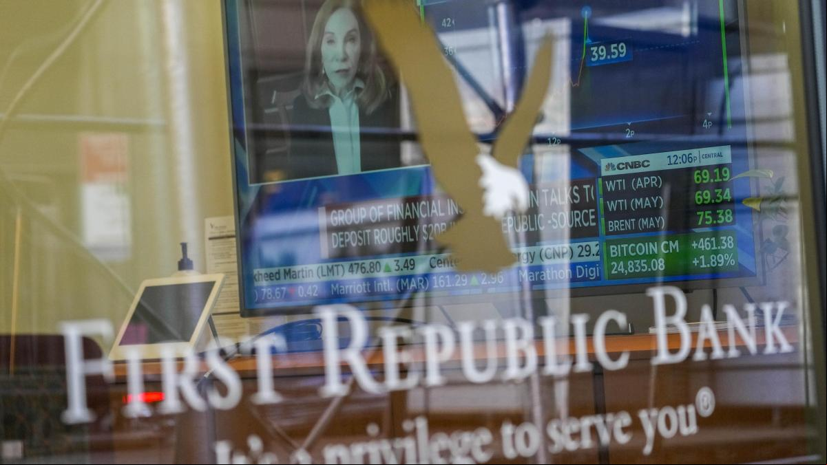 EE.UU. interviene el First Republic Bank y lo vende a JP Morgan