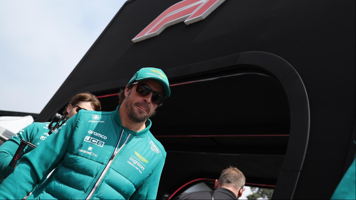 Alonso se queja de Sainz: Me llevó contra el muro, es un poco sorprendente
