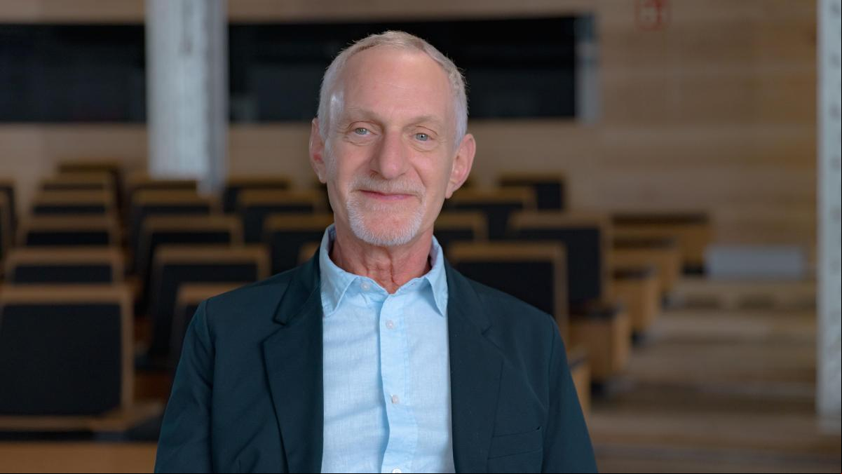 Un experto de Harvard revela las claves para encontrar la felicidad ante la adversidad: “Debemos ver los cambios como una oportunidad”