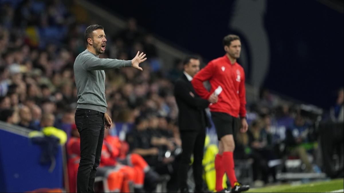 Luis García: Las imágenes de Jordi Alba con Óscar Gil son de poco compañero