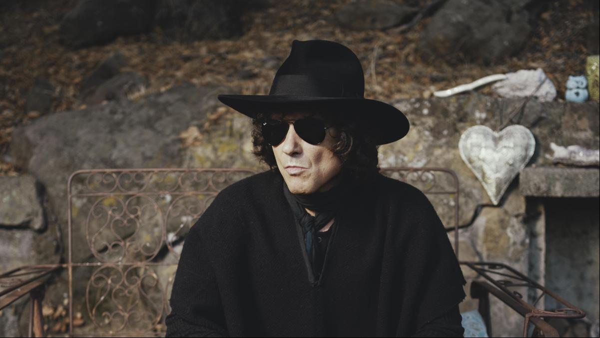 Enrique Bunbury sobre su marcha de España hace 15 años: “Nunca tuvimos una intención de quedarnos ahí”