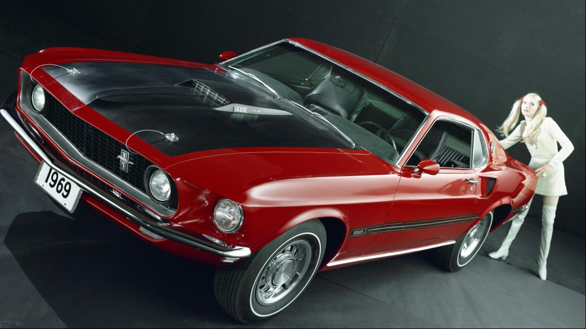 Del Ford Mustang de Lady Gaga al Porsche 911 de Kate Moss, los famosos adoran los coches clásicos
