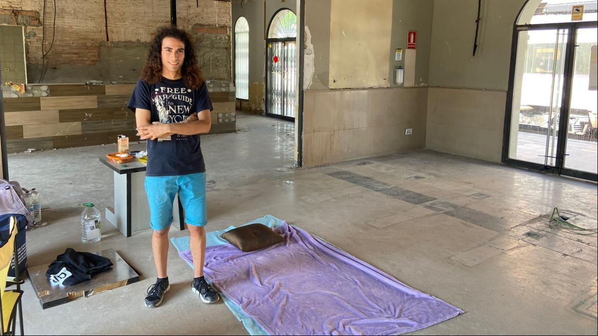 Adif denuncia la okupación de la estación de Sant Feliu de Llobregat que ha parado su demolición