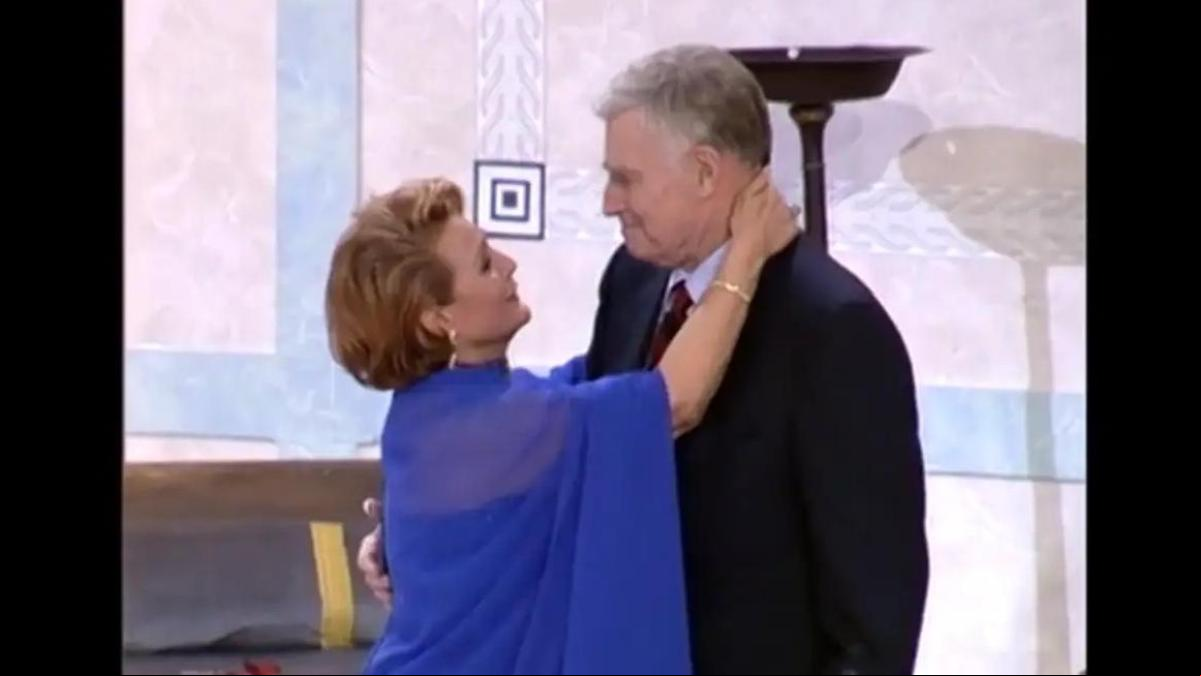 El emotivo reencuentro entre Carmen Sevilla y Charlton Heston en televisión: “Todavía me mantengo en forma”