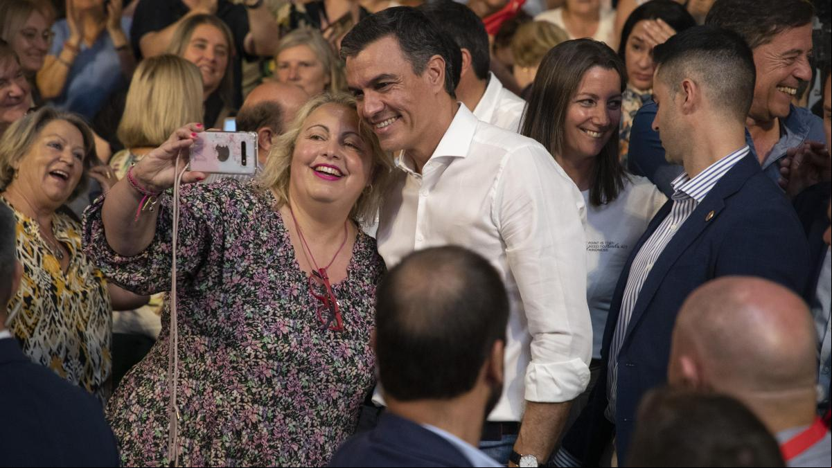 Sánchez advierte que Feijóo usa el referéndum en Catalunya como “espantajo” para intentar asustar al electorado socialista