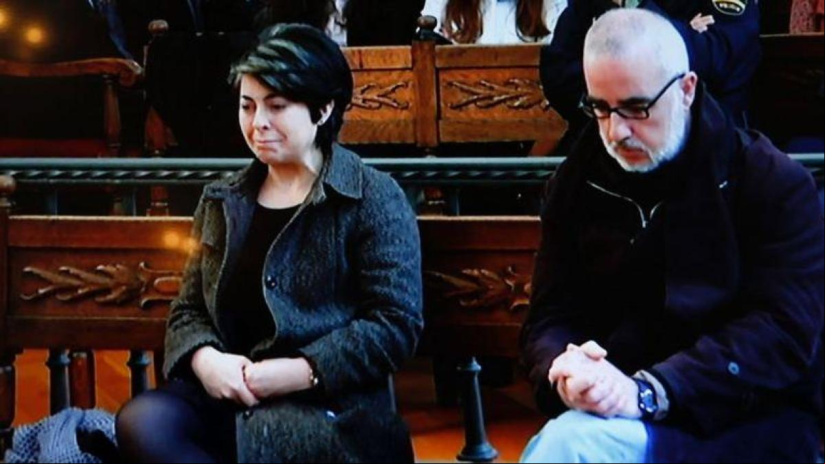 Así fue la conversación real en el calabozo entre Rosario Porto y Alfonso Basterra: ¡Fíjate la que has montado!