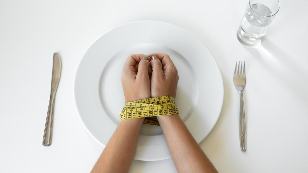 Luis Zamora, nutricionista, sobre saltarse la cena: “Como un ordenador, en reposo”