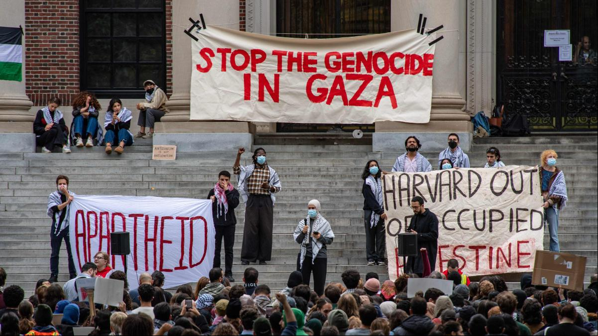 Tempestad en Harvard: exposición pública de los alumnos firmantes de una carta contra Israel