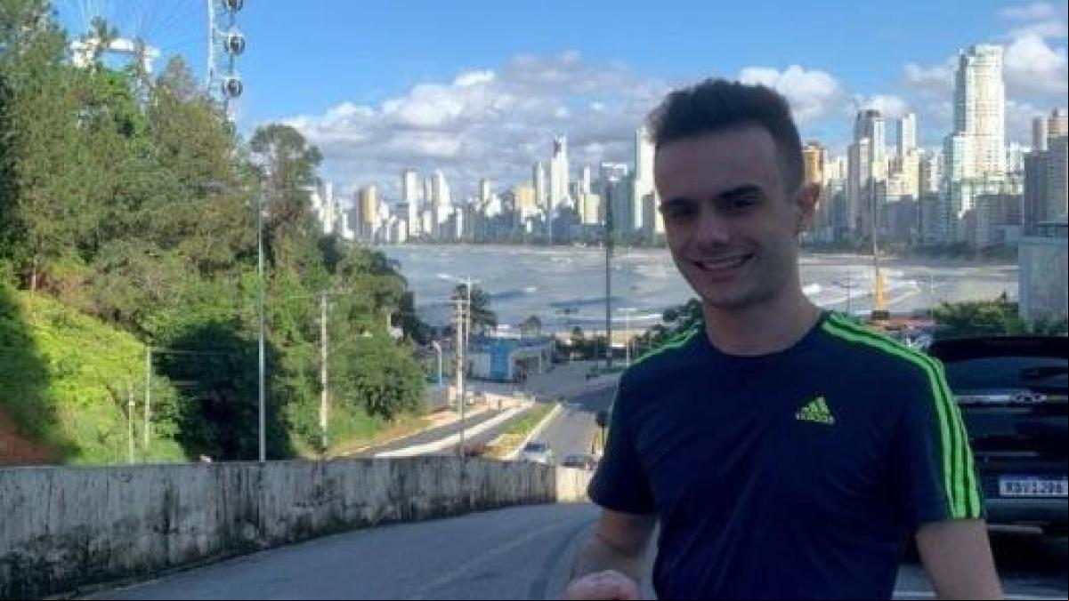 El youtuber brasileño y exactor infantil Guillermo Hundadze, en estado grave tras recibir un disparo de un policía