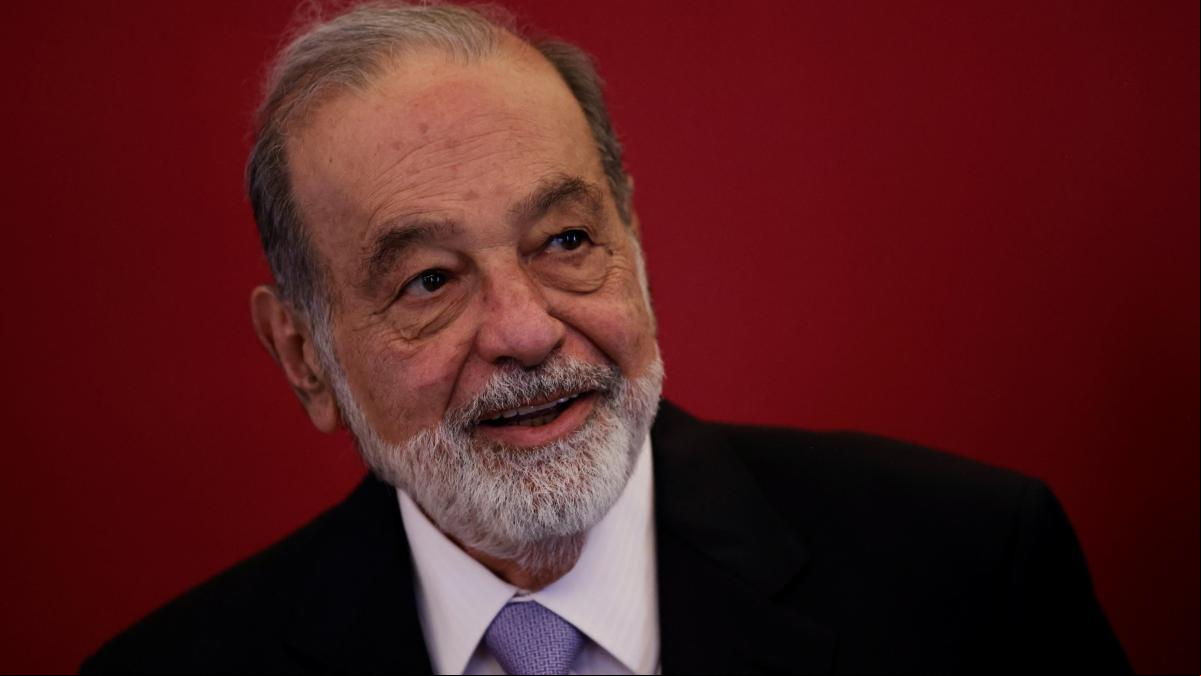 Carlos Slim propone trabajar 12 horas al día, tres veces por semana y jubilarse a los 75 años