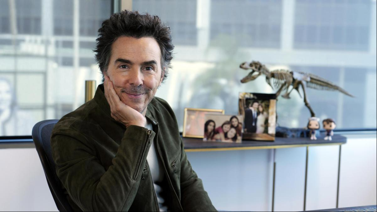 Shawn Levy: La luz que no puedes ver es una historia de amor entre padre e hija muy poderosa