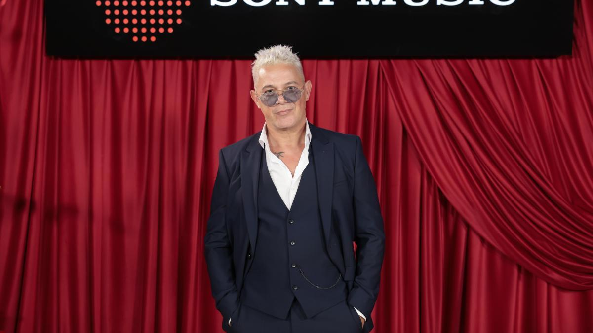 Sony Music rinde homenaje a Alejandro Sanz en la antesala de los Grammy Latinos en Sevilla