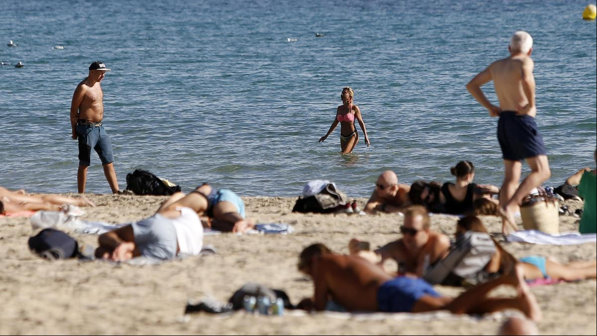 Los planes de las aerolíneas confirman que el clima desestacionaliza el turismo en Alicante