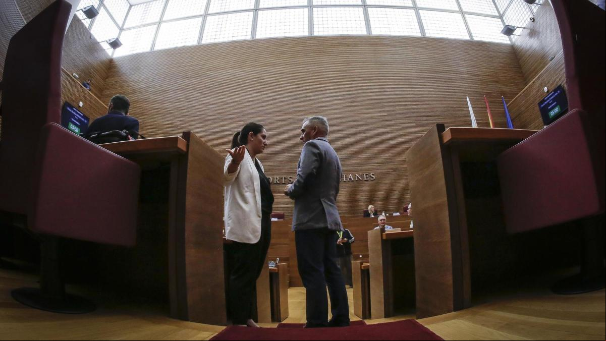 PP y Vox exhiben su sintonía fiscal y aprueban su primera ley en Les Corts Valencianes