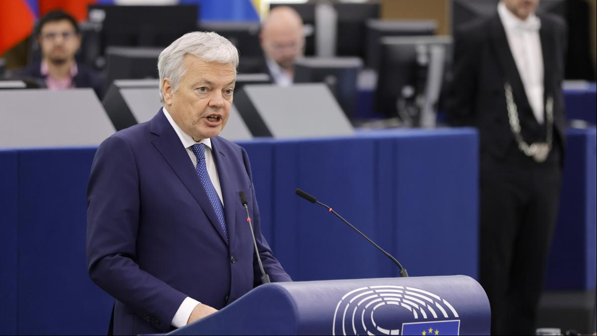 Reynders confirma que una prejudicial al TJUE por la amnistía paralizaría el proceso afectado