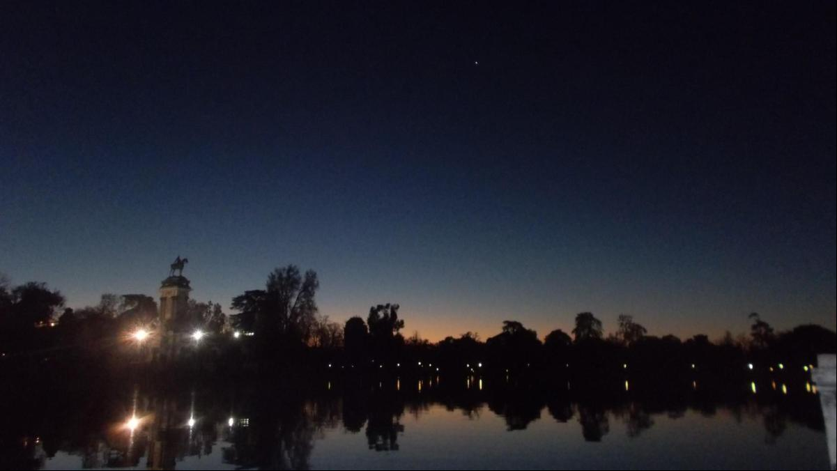 Venus visita a Alfonso XII en El Retiro
