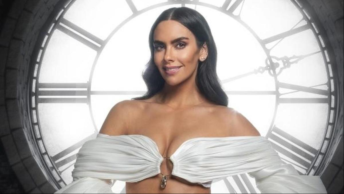 Cristina Pedroche muestra el avance de las Campanadas con un look inquietante: Tic tac