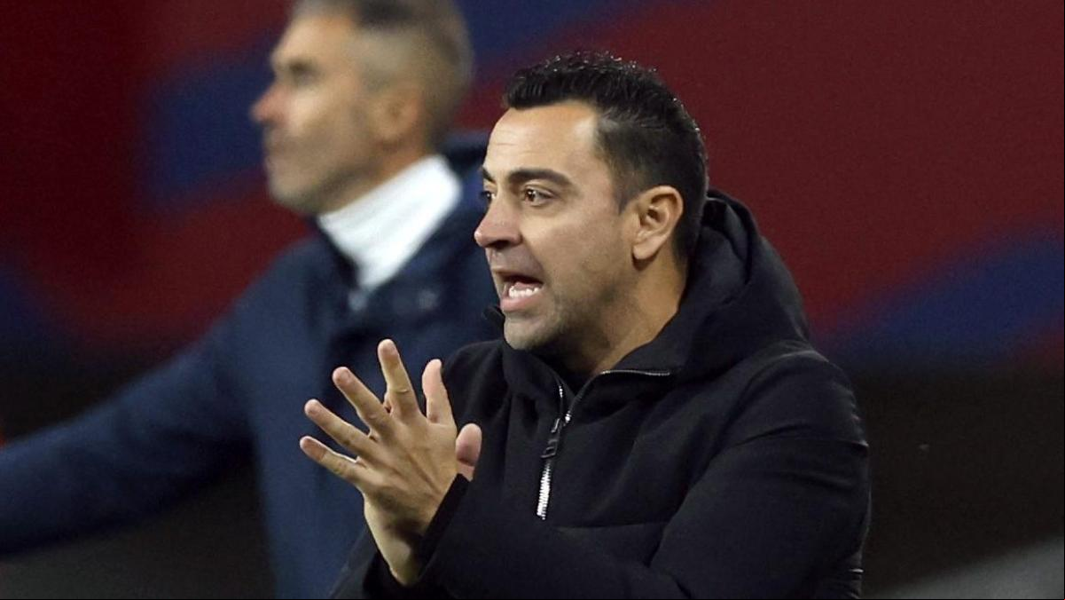 Xavi marca territorio