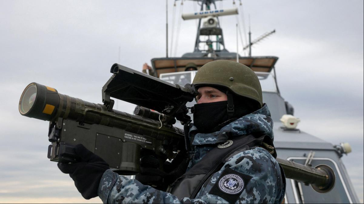 Ucrania denuncia que Rusia ataca con drones un puerto que le da  al mar Negro