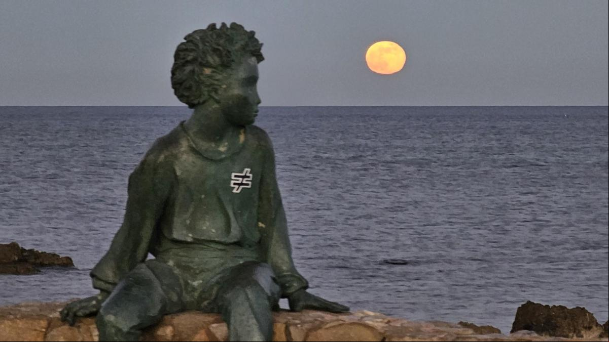 El Principito se despide de la última luna llena