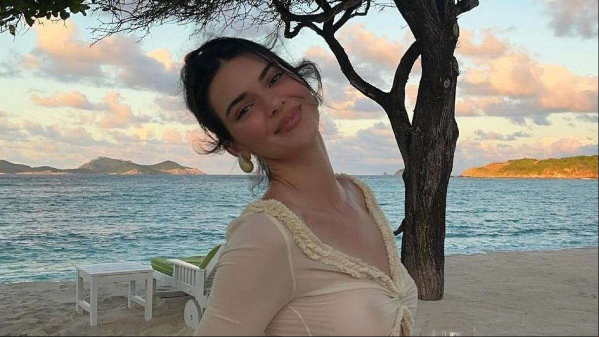 Kendall Jenner adelanta el vestido viral del próximo verano