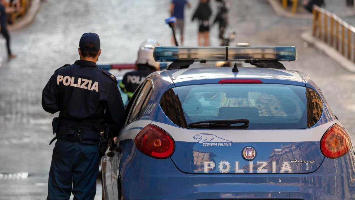 Rescatan a una bebé secuestrada: la mujer fingió un embarazo y celebró una fiesta presentándola como un niño