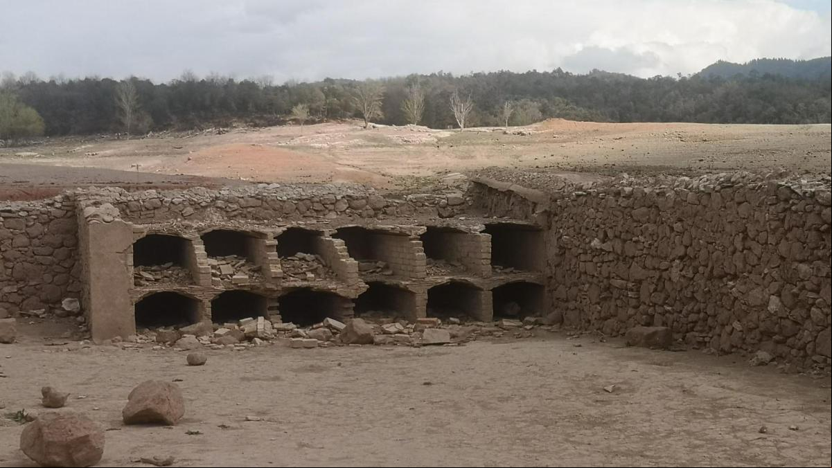 El auténtico cementerio del pantano de Sau