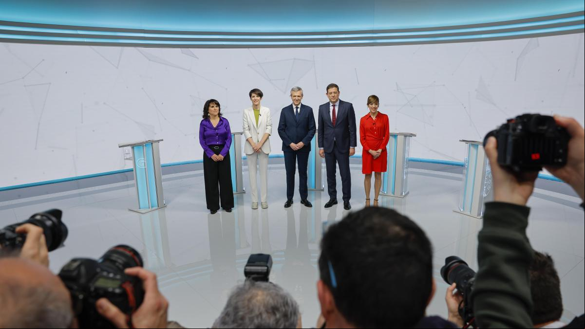 La campaña electoral gallega sube unos decibelios en el primer debate en la televisión