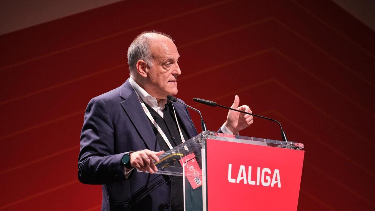 La Liga apoya a Martínez Munuera