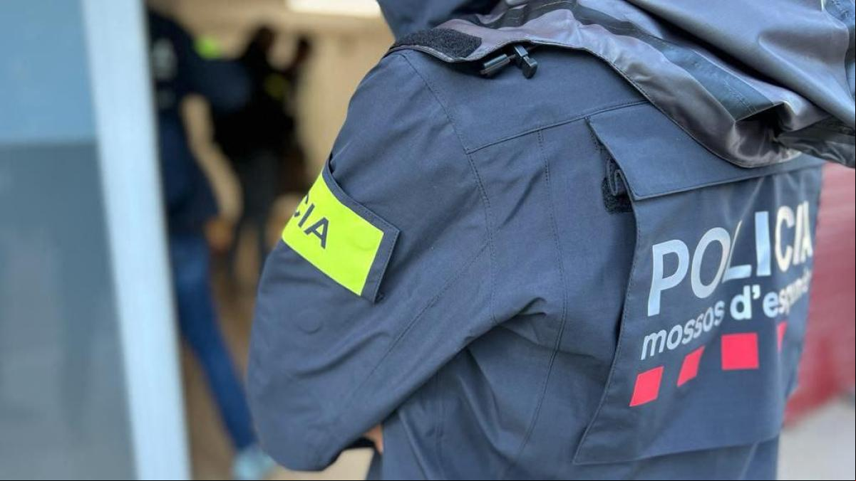 Los Mossos desmantelan a un grupo que robaba con fuerza en domicilios de la provincia de Barcelona