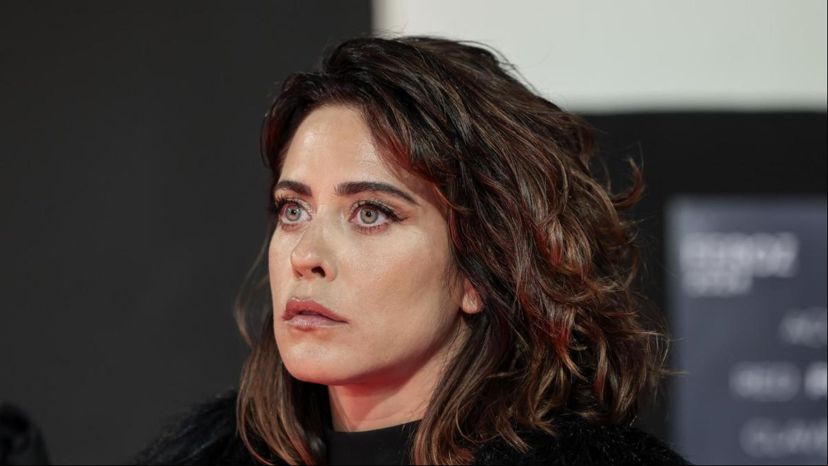 María León revela la mala pasada que le jugó en mitad de la Gran Vía de Madrid un vestido que le regaló su hermano