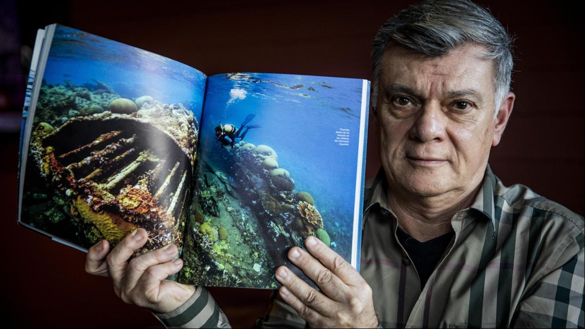 Teo Rubio, buceador: “El almirante Cervera sabía que iba al desastre y se vistió de gala” Teo Rubio, buceador: “El almirante Cervera sabía que iba al desastre y se vistió de gala”