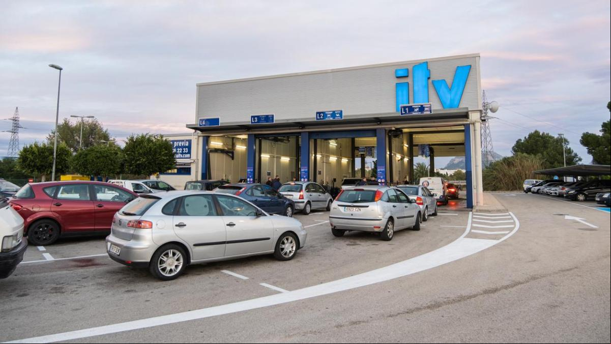 Pasar la ITV del coche en una comunidad autónoma puede ser hasta un 210% más caro que en otra