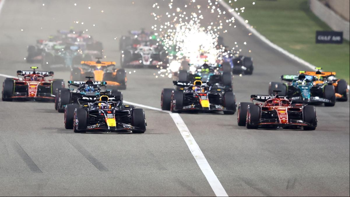 Por qué saltan chispas de un monoplaza de F1 y de tu coche no (por más potente que sea)
