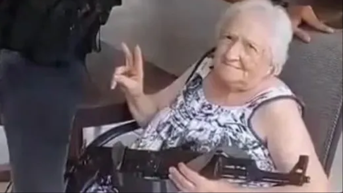 La increíble historia de una anciana de 90 años, rehén de Hamás, que se salvó por mencionar a Messi