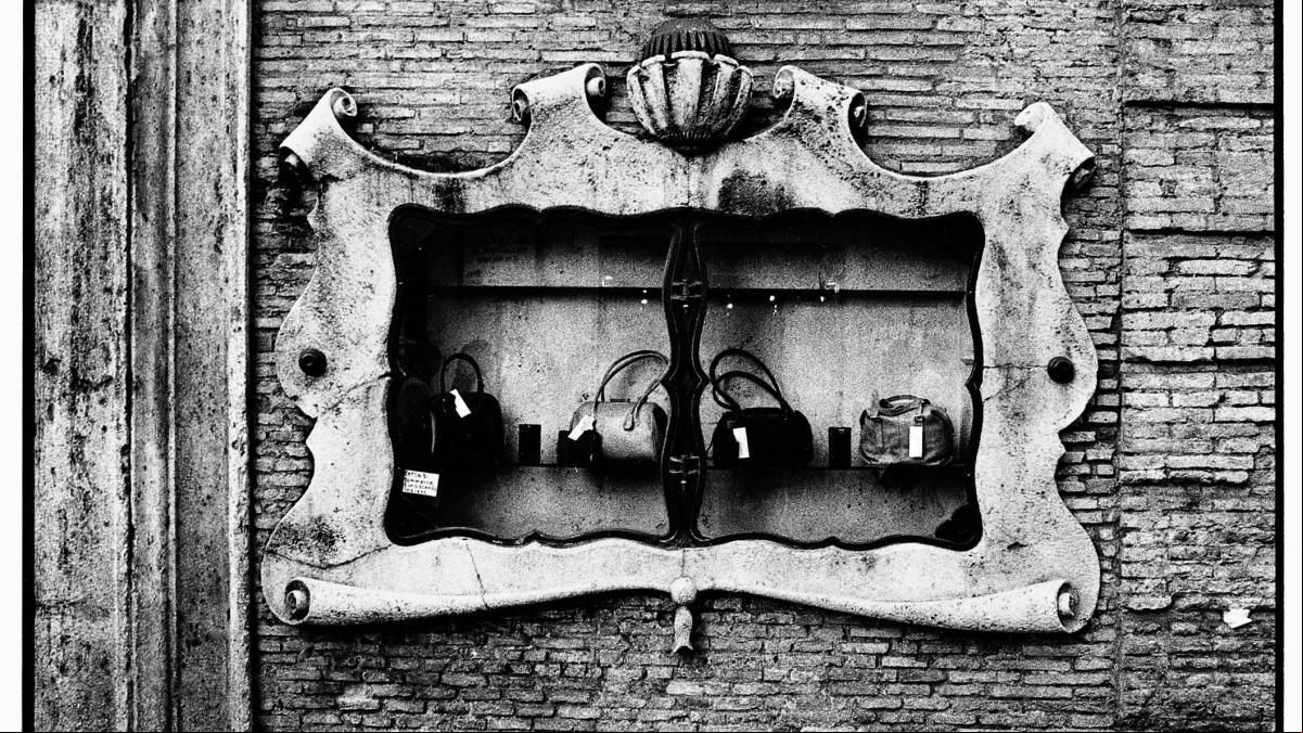 Roma, piedras descolocadas