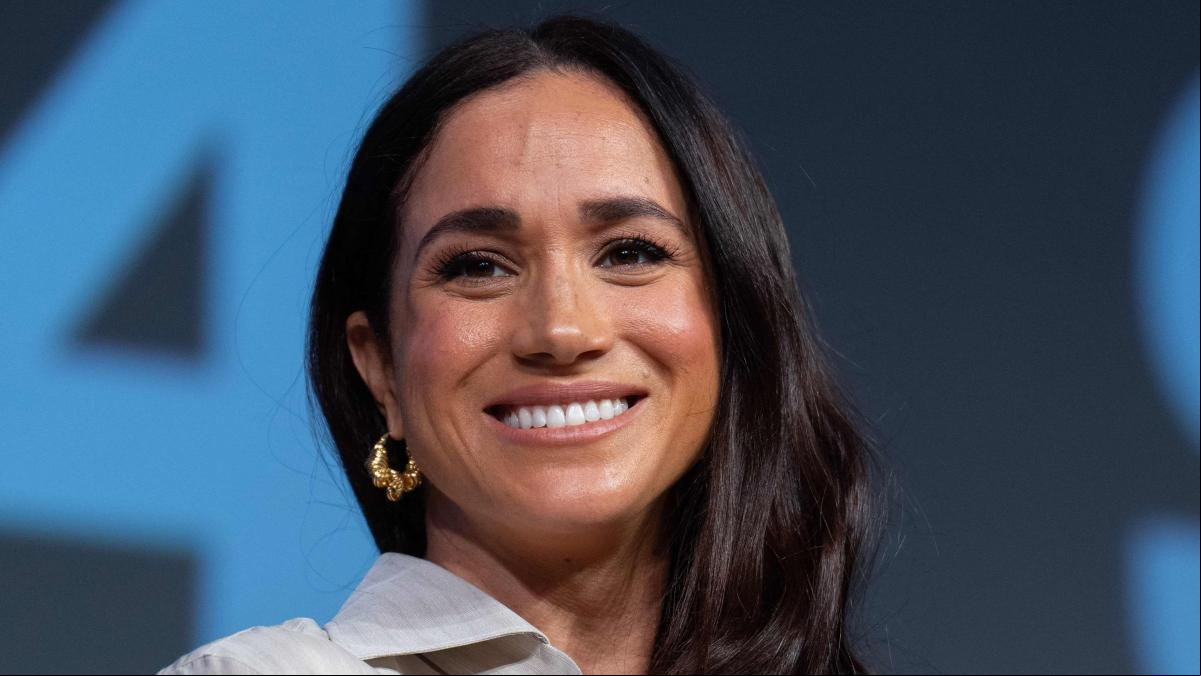 El romántico y primaveral look de Meghan Markle para su cita más solidaria