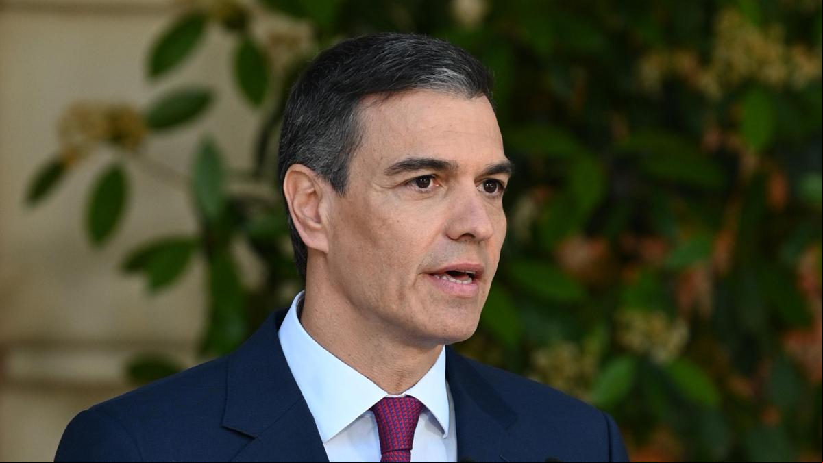 Sánchez descarta ahora dimitir, para impulsar una “regeneración” política